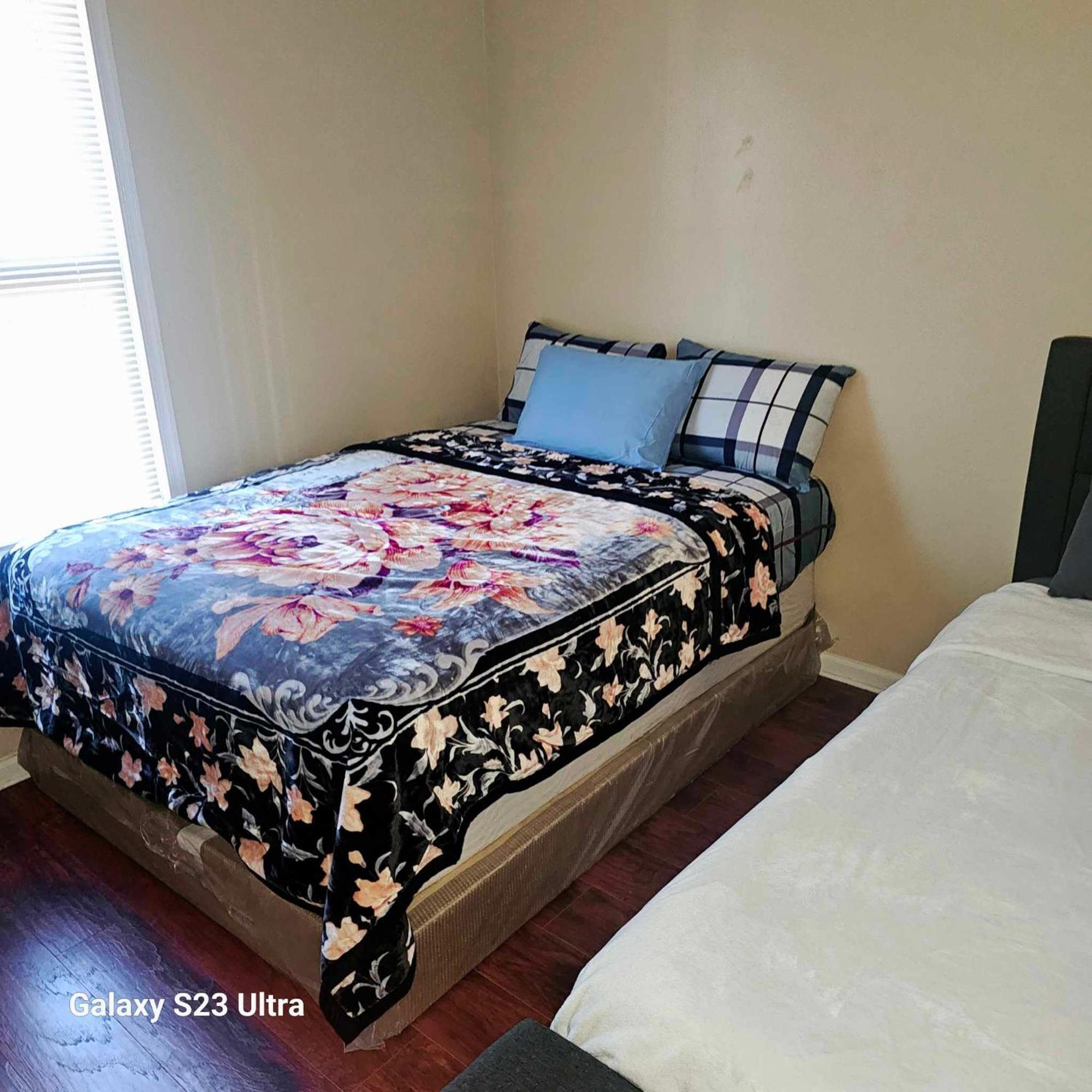 Divine Villa & Resorts Guest House - 283 Lehigh Ave Newark Bagian luar foto
