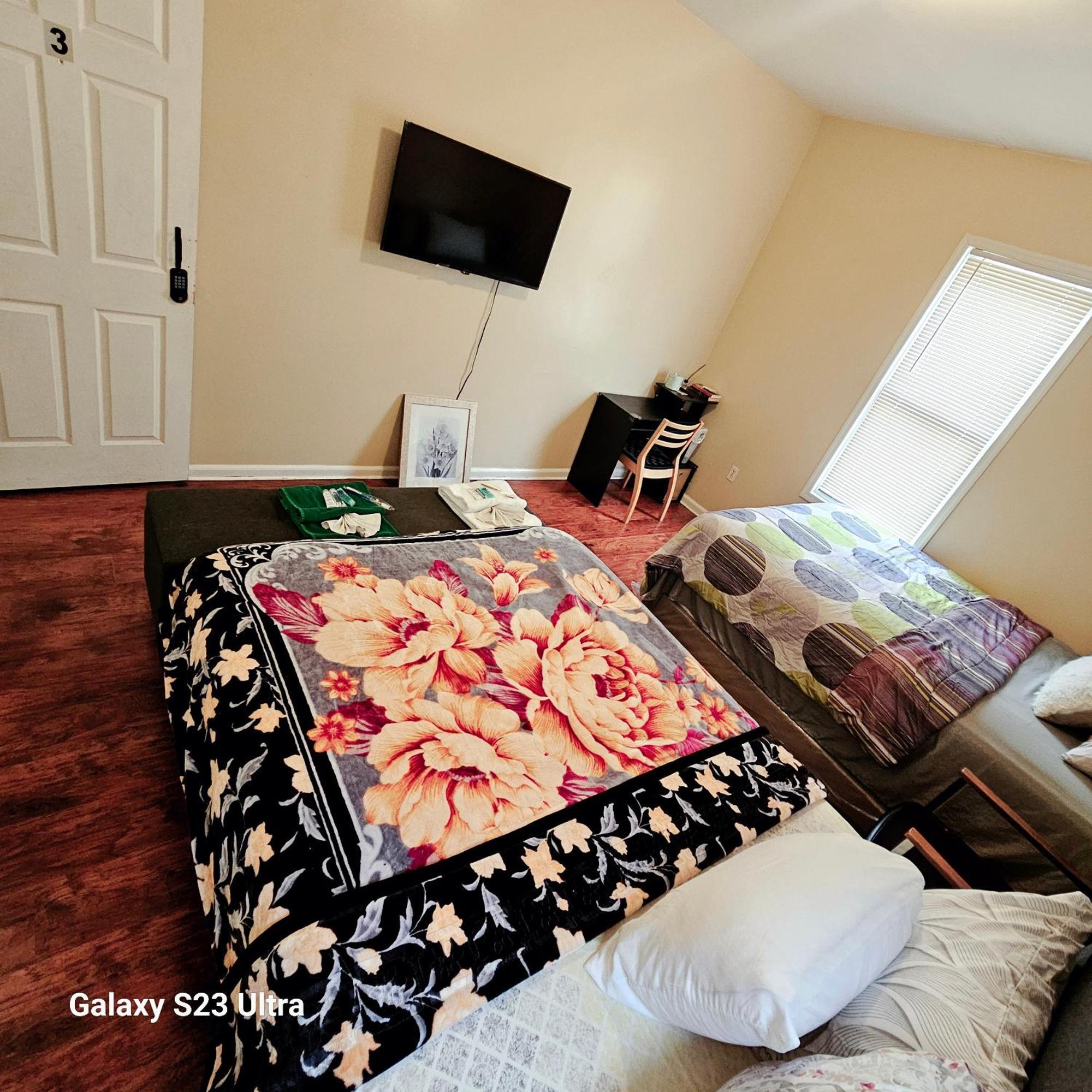 Divine Villa & Resorts Guest House - 283 Lehigh Ave Newark Ruang foto