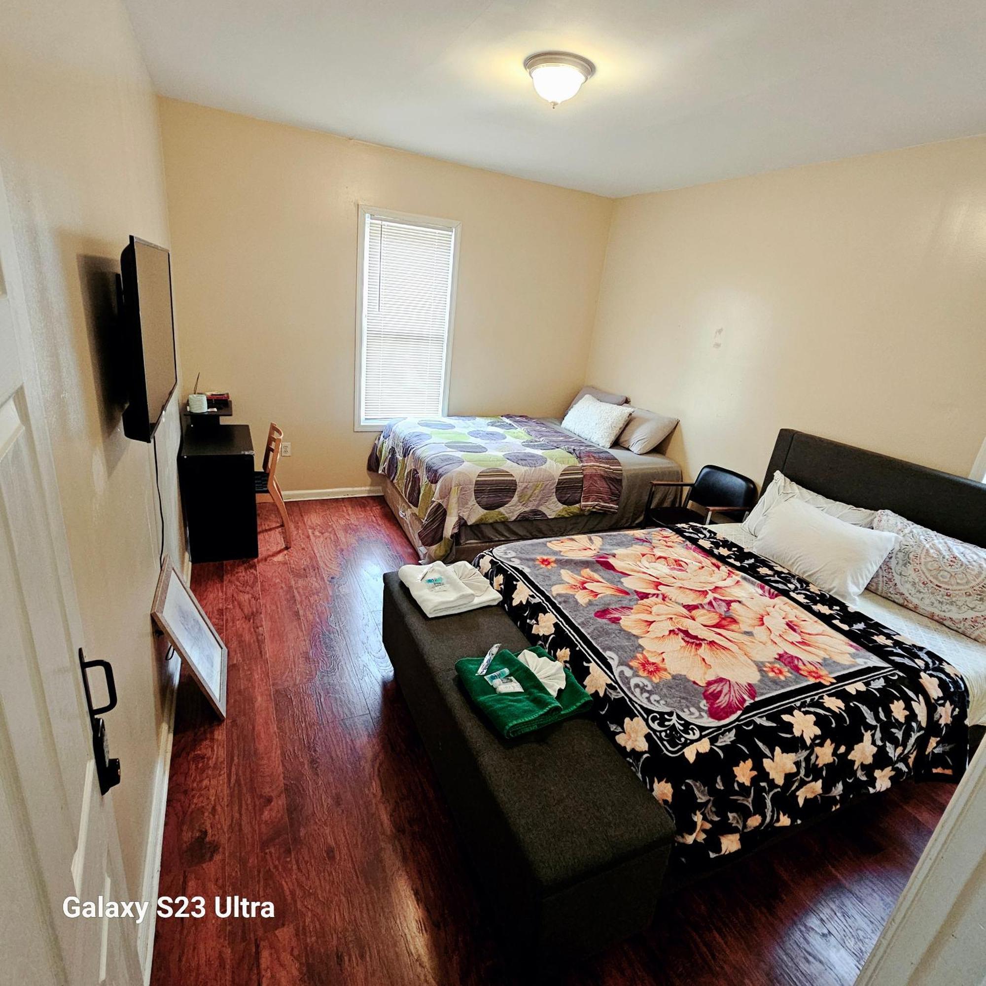 Divine Villa & Resorts Guest House - 283 Lehigh Ave Newark Ruang foto